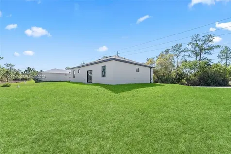 2507 E 15th Street Lehigh Acres FL 33972