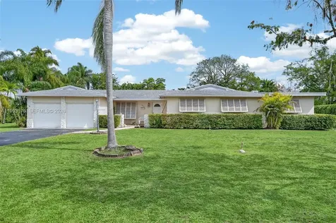 10753 SW 118th Street Miami FL 33176