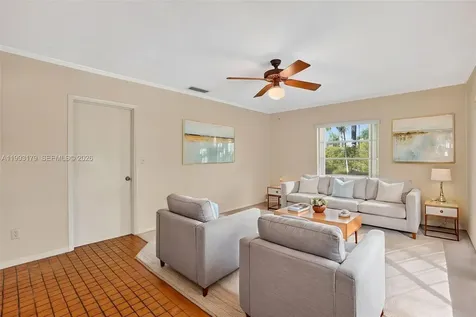 10753 SW 118th Street Miami FL 33176