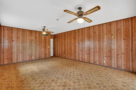 10753 SW 118th Street Miami FL 33176