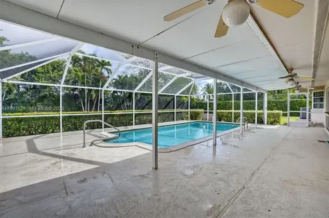 10753 SW 118th Street Miami FL 33176