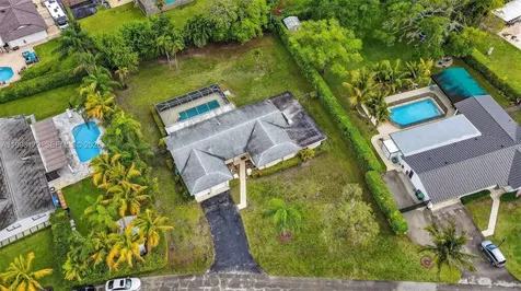 10753 SW 118th Street Miami FL 33176