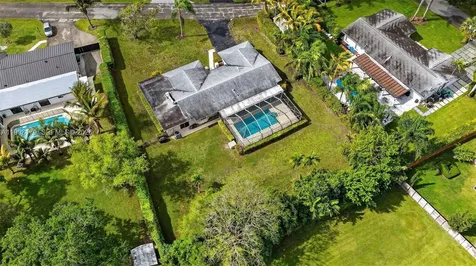 10753 SW 118th Street Miami FL 33176