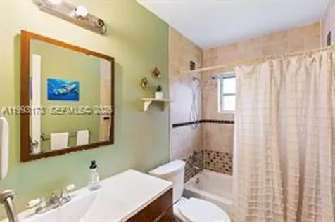 7651 NW 74th Avenue Tamarac FL 33321