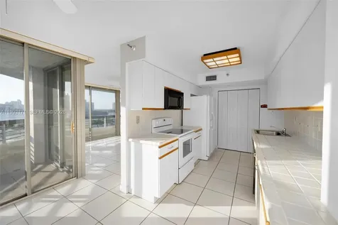 3530 Mystic Pointe Drive Aventura FL 33180