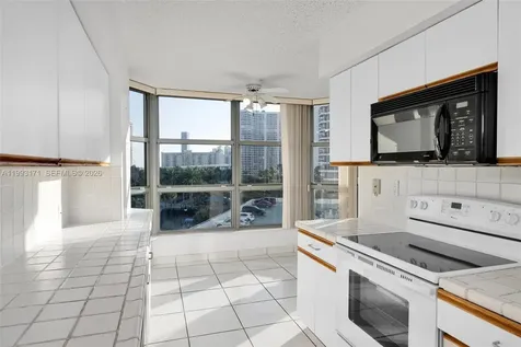 3530 Mystic Pointe Drive Aventura FL 33180