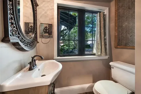 447 Giralda Avenue Coral Gables FL 33134