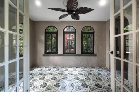 447 Giralda Avenue Coral Gables FL 33134