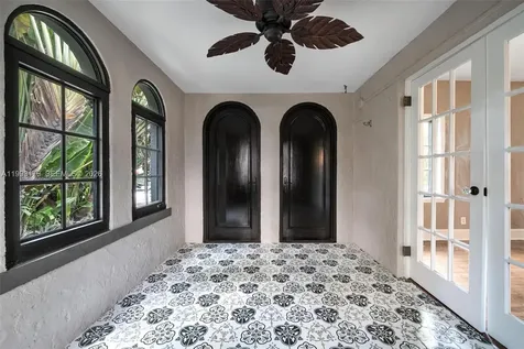 447 Giralda Avenue Coral Gables FL 33134
