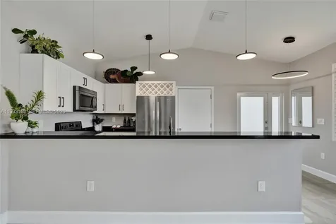 62 NE 26th Street Wilton Manors FL 33305