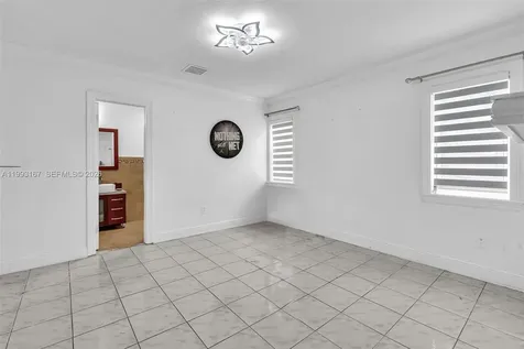 340 W 55th Street Hialeah FL 33012