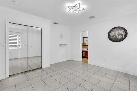 340 W 55th Street Hialeah FL 33012
