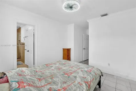 340 W 55th Street Hialeah FL 33012