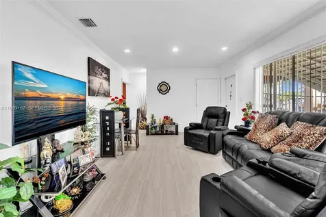 340 W 55th Street Hialeah FL 33012
