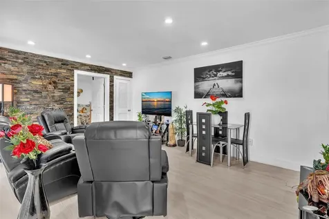 340 W 55th Street Hialeah FL 33012