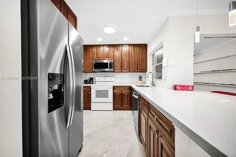 2528 SW Natura Boulevard Deerfield Beach FL 33441