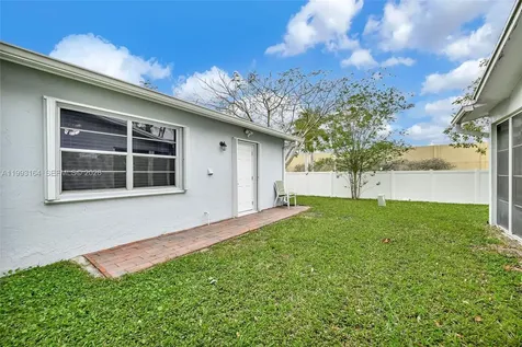 2528 SW Natura Boulevard Deerfield Beach FL 33441