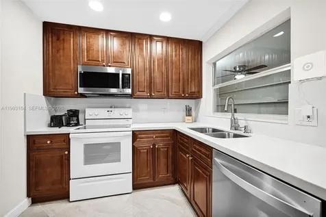 2528 SW Natura Boulevard Deerfield Beach FL 33441