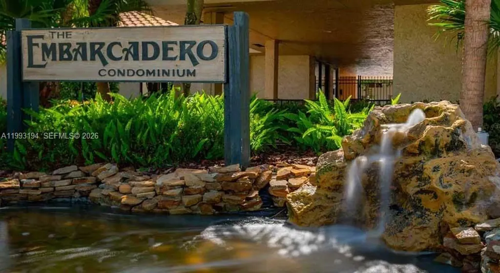 5252 NE 6th Avenue Oakland Park FL 33334