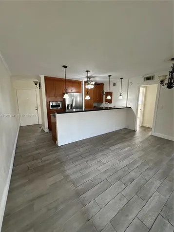 5252 NE 6th Avenue Oakland Park FL 33334