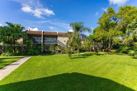 5252 NE 6th Avenue Oakland Park FL 33334