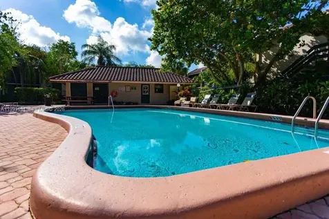 5252 NE 6th Avenue Oakland Park FL 33334