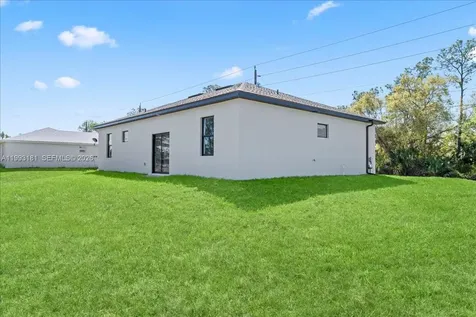 2501 E 15th Street Lehigh Acres FL 33972