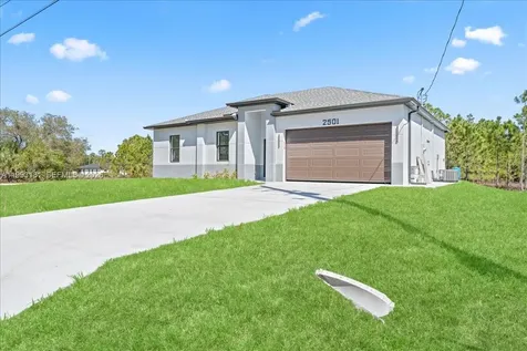 2501 E 15th Street Lehigh Acres FL 33972