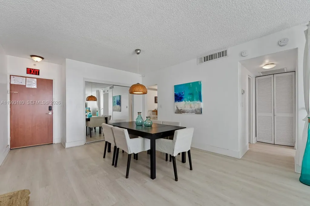 Hollywood FL 33019