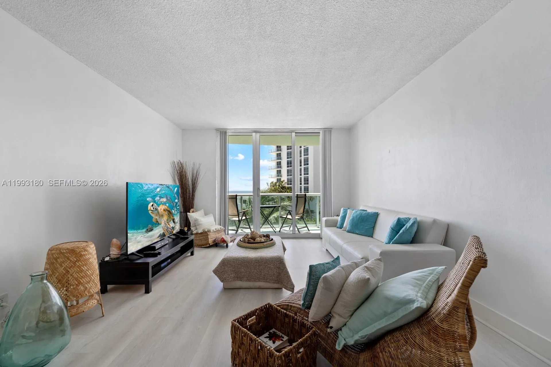 Hollywood FL 33019