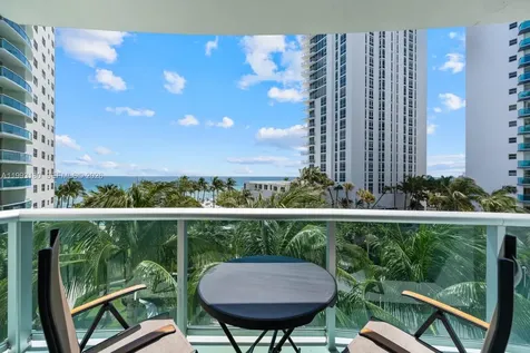 Hollywood FL 33019