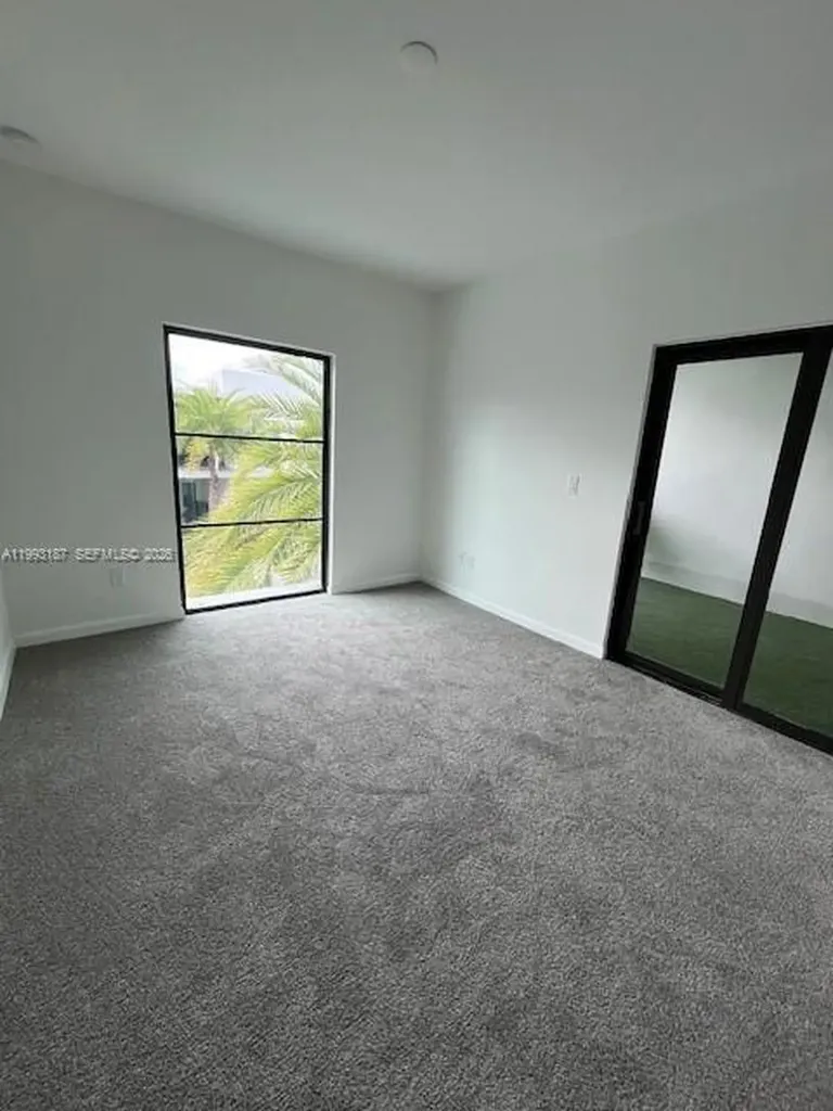 2526 Pierce Street Hollywood FL 33020