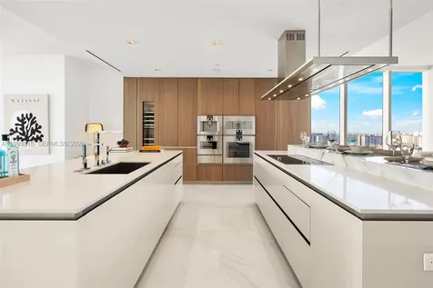 18501 Collins Avenue Sunny Isles Beach FL 33160