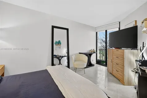 1000 Island Boulevard Aventura FL 33160