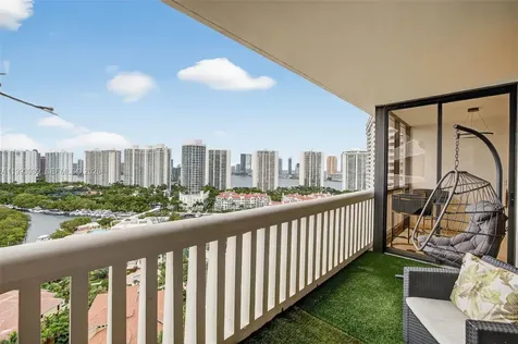 1000 Island Boulevard Aventura FL 33160
