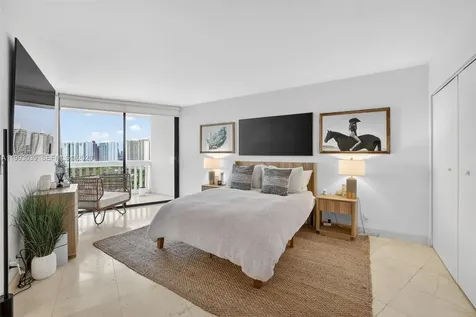 1000 Island Boulevard Aventura FL 33160