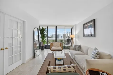 1000 Island Boulevard Aventura FL 33160