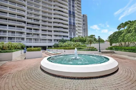 1000 Island Boulevard Aventura FL 33160