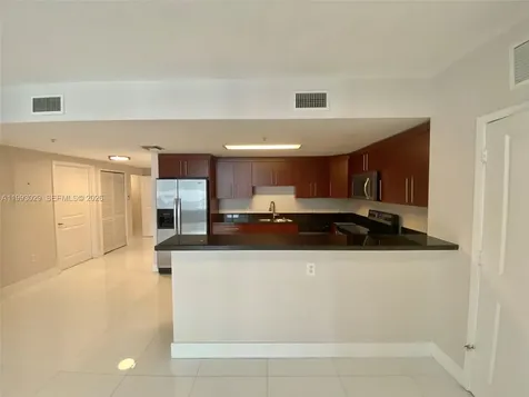 170 SE 14th Street Miami FL 33131