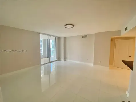 170 SE 14th Street Miami FL 33131