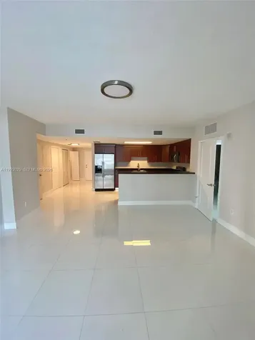 170 SE 14th Street Miami FL 33131