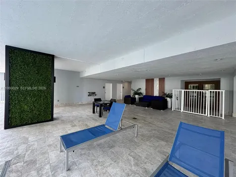 170 SE 14th Street Miami FL 33131