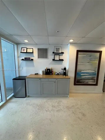 170 SE 14th Street Miami FL 33131