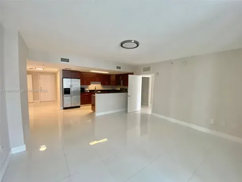 170 SE 14th Street Miami FL 33131