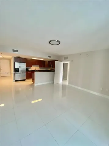 170 SE 14th Street Miami FL 33131