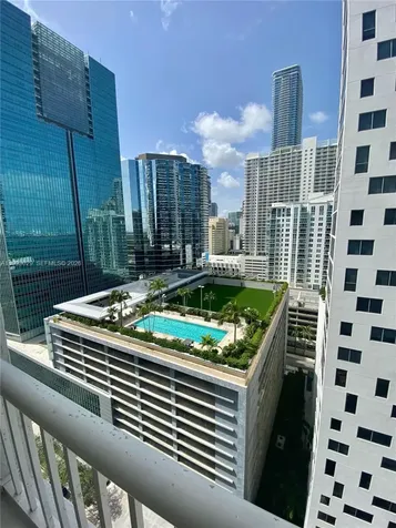 170 SE 14th Street Miami FL 33131