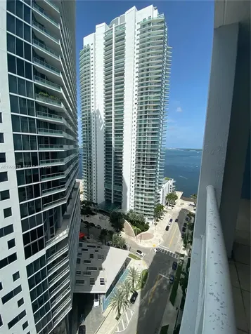 170 SE 14th Street Miami FL 33131