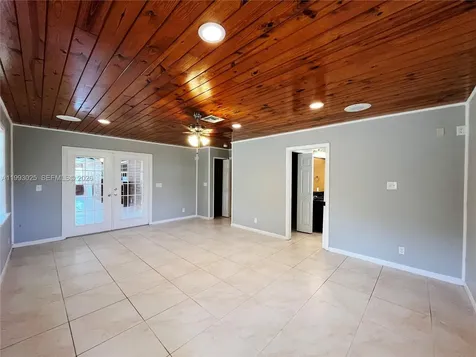 13587 N 77th Place N Unincorporated Palm Beach FL 33412
