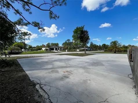 13587 N 77th Place N Unincorporated Palm Beach FL 33412