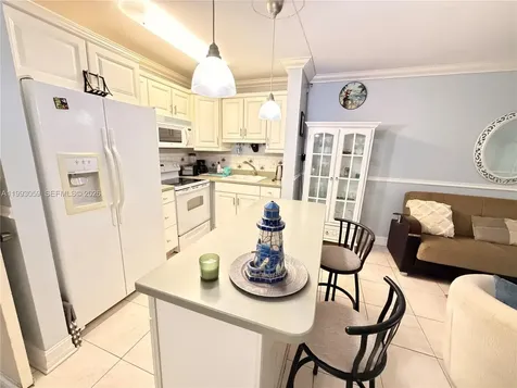 1520 Mckinley Street Hollywood FL 33020